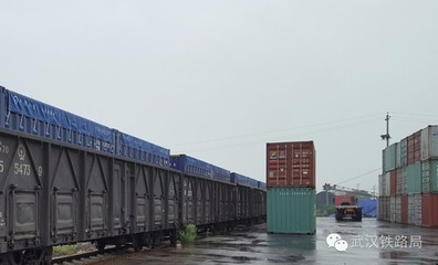 鐵路敞頂箱綠色運輸走進三峽庫區 電石運輸新篇章